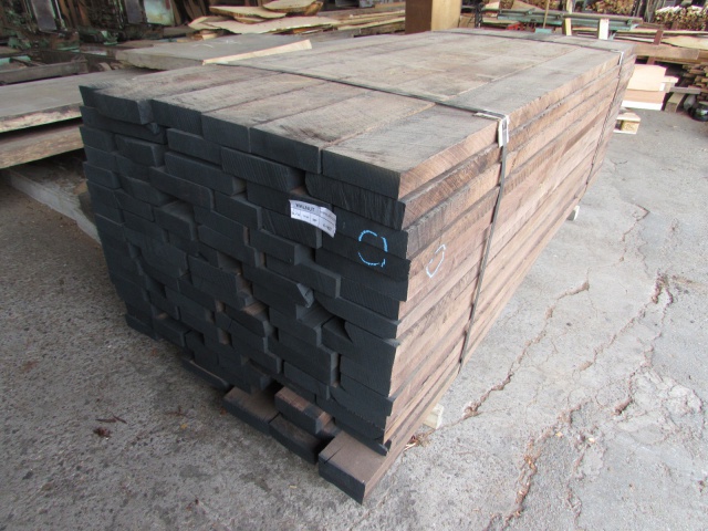 ウォールナット　無垢材