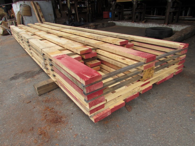 米檜葉（ベイヒバ）　無垢材