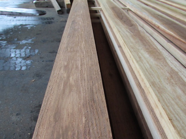 杉（スギ）　無垢材