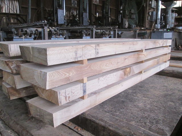 楢（ナラ）　無垢材