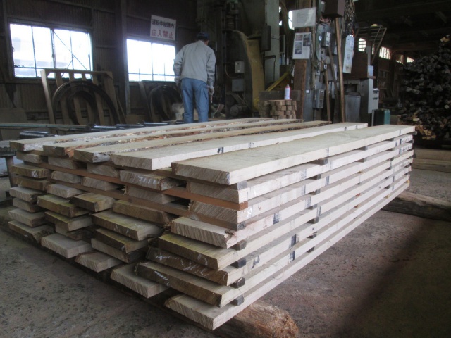 栗（クリ）　無垢材