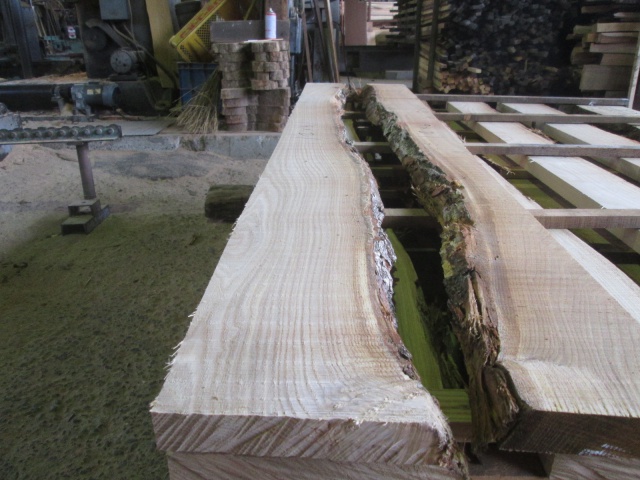 栗（クリ）　無垢材