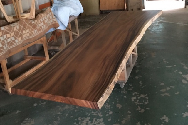 モンキーポッド　一枚板