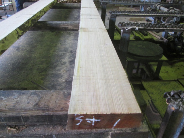 チェリー　無垢材