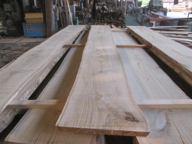 栗（クリ）　無垢材