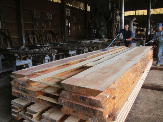 檜（ヒノキ）　無垢材