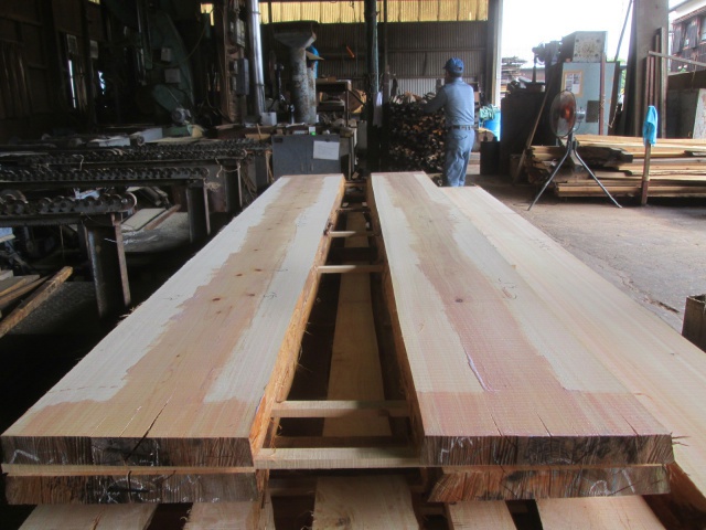 檜（ヒノキ）　無垢材