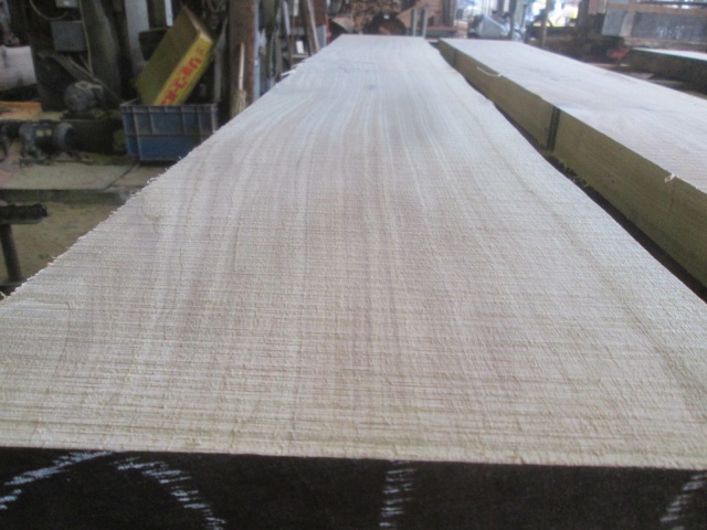 胡桃（クルミ）　無垢材