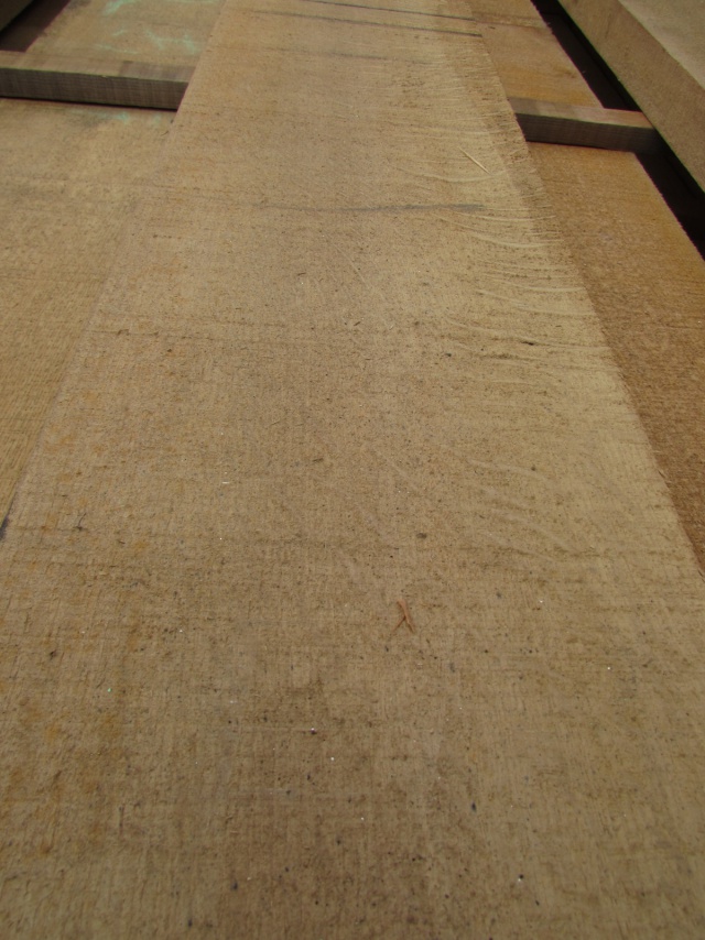 楢（ナラ）　無垢材