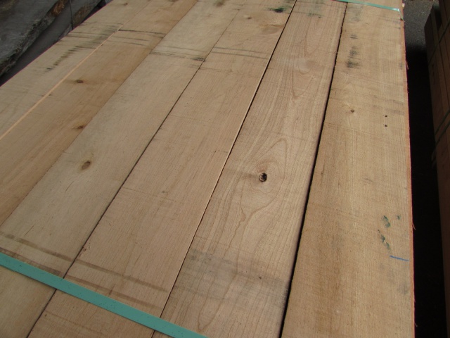 チェリー　無垢材