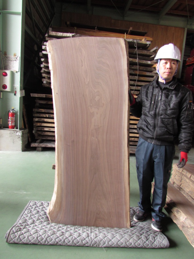 ウォールナット　一枚板