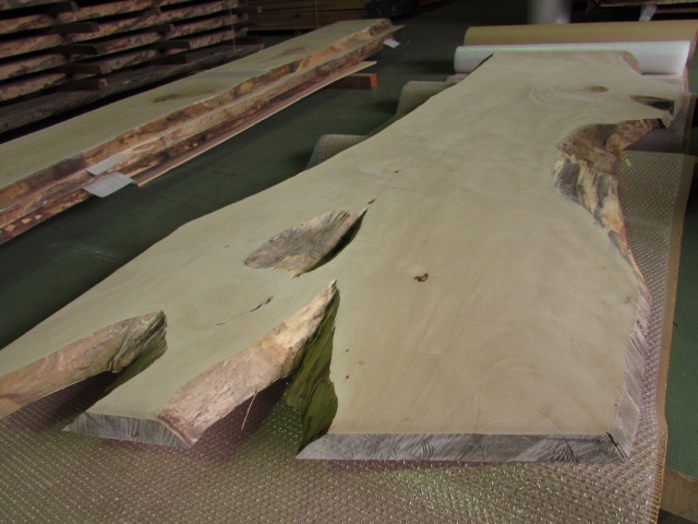 栃（トチ）　一枚板