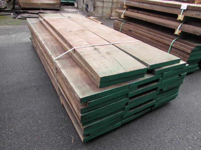 ウォールナット　無垢材