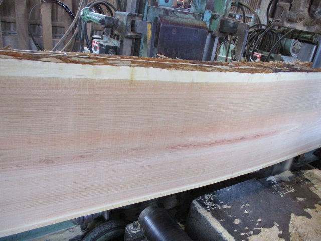 山桜（ヤマザクラ）　無垢材