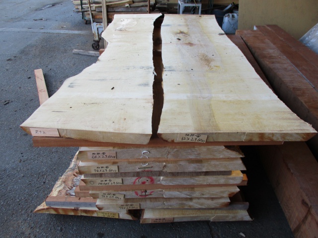 目白樺（メジロカバ）　無垢材