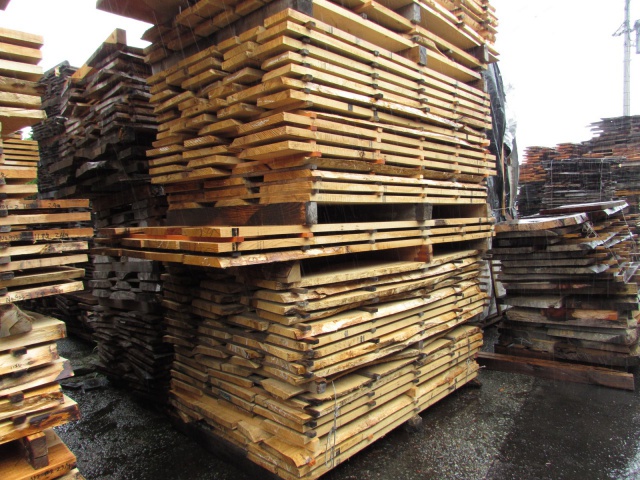 栗（クリ） 無垢材