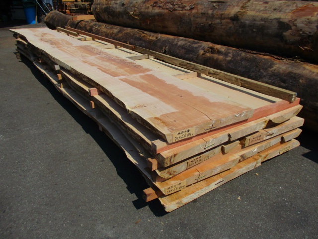 真樺（マカバ）　無垢材