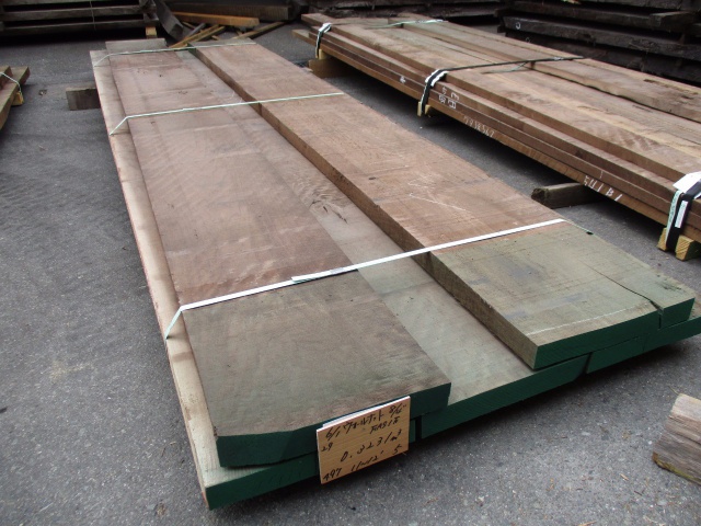 ウォールナット　無垢材