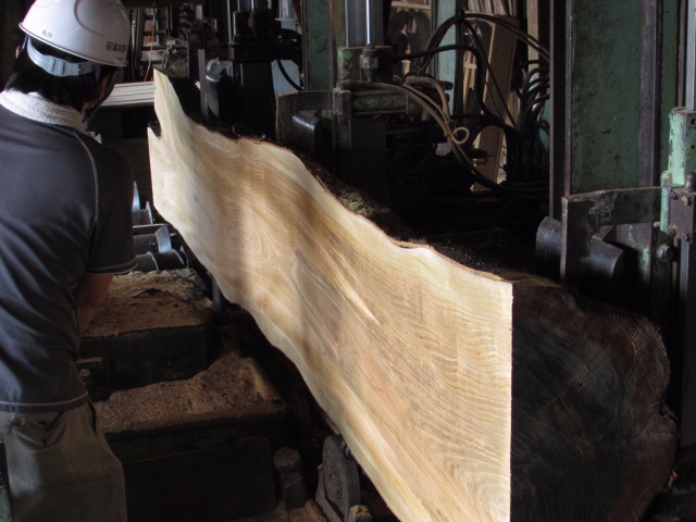 山桜（ヤマザクラ）　無垢材