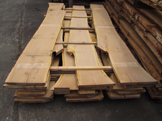 山桜（ヤマザクラ）　無垢材