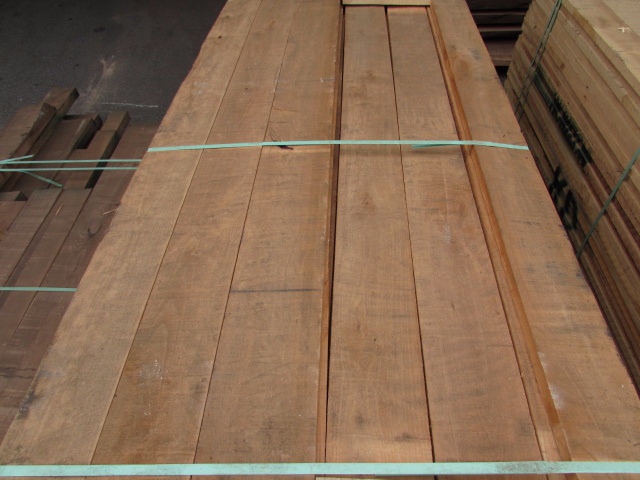 チェリー　無垢材