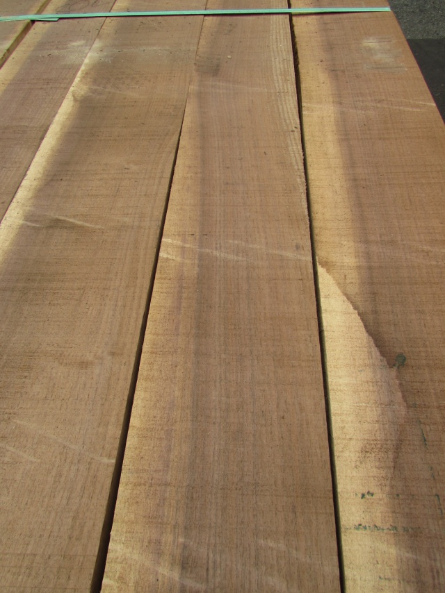 ウォールナット　無垢材