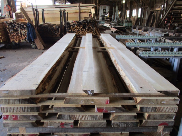 楢（ナラ）　無垢材