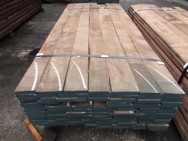 ウォールナット　無垢材