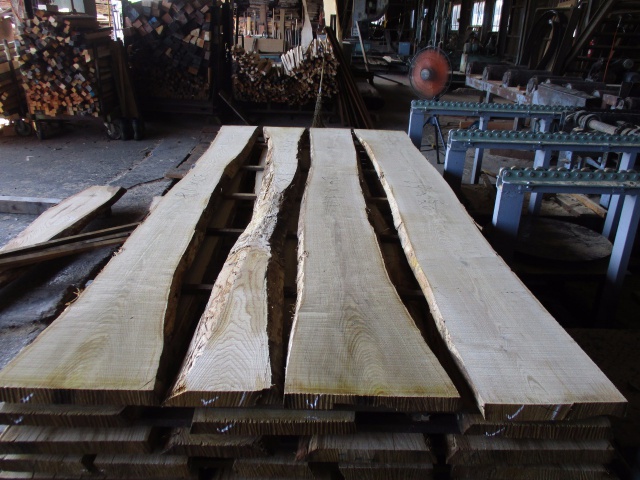 栗（クリ）　無垢材