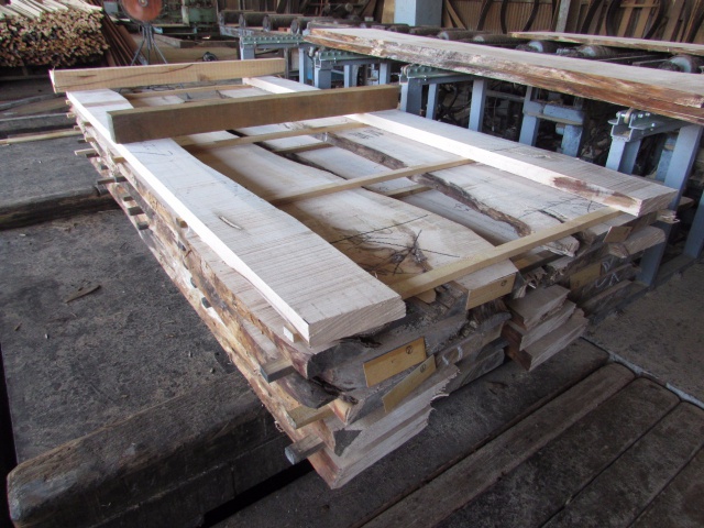 楓（カエデ）　無垢材