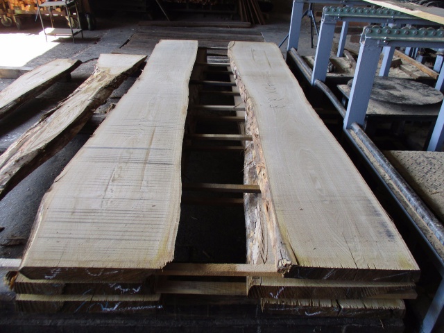 栗（クリ）　無垢材