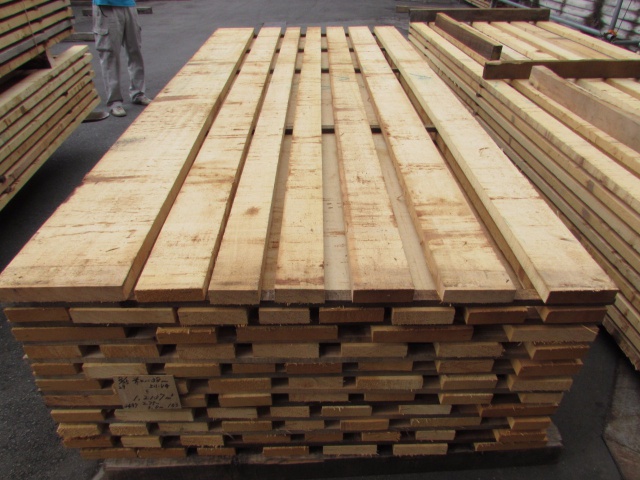 米檜葉（ベイヒバ）　無垢材