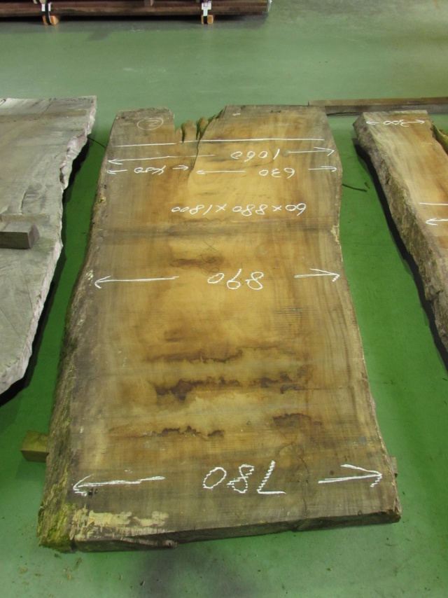 モンキーポッド　一枚板