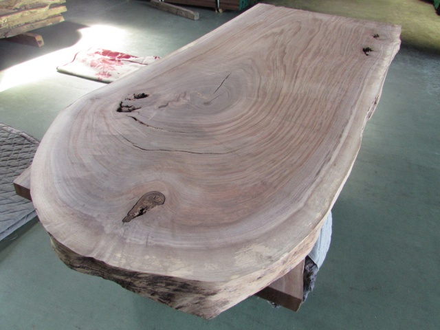 ウォールナット　一枚板