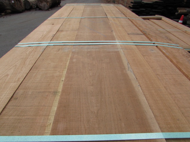 チェリー　無垢材