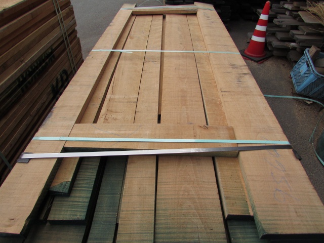 チェリー　無垢材