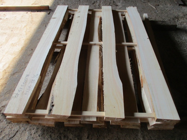 檜（ヒノキ）　無垢材