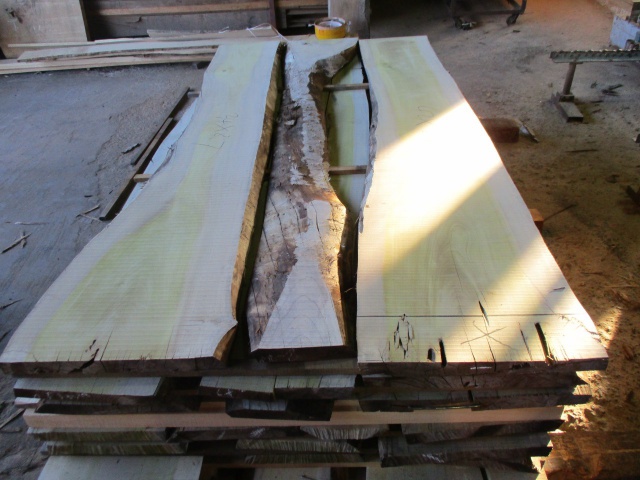 朴（ホオ）　無垢材