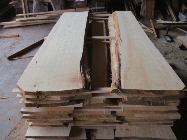 檜（ヒノキ）　無垢材