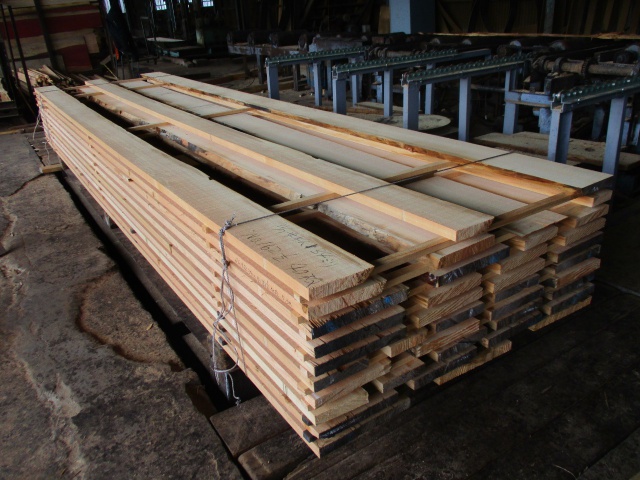 米松（ベイマツ）　無垢材