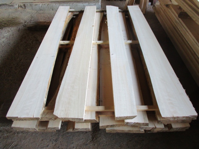 檜（ヒノキ）　無垢材