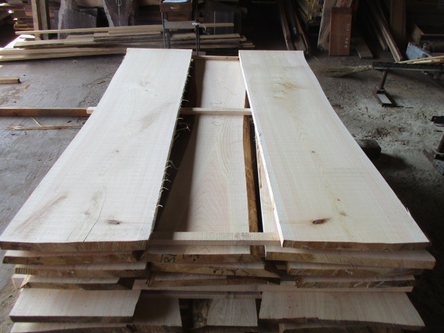 檜（ヒノキ）　無垢材