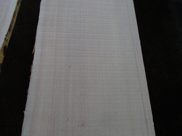 スプルース　無垢材