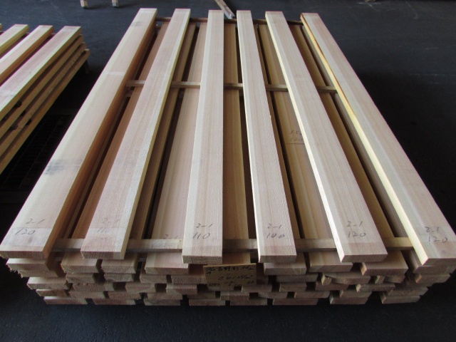 吉野杉（ヨシノスギ）　無垢材