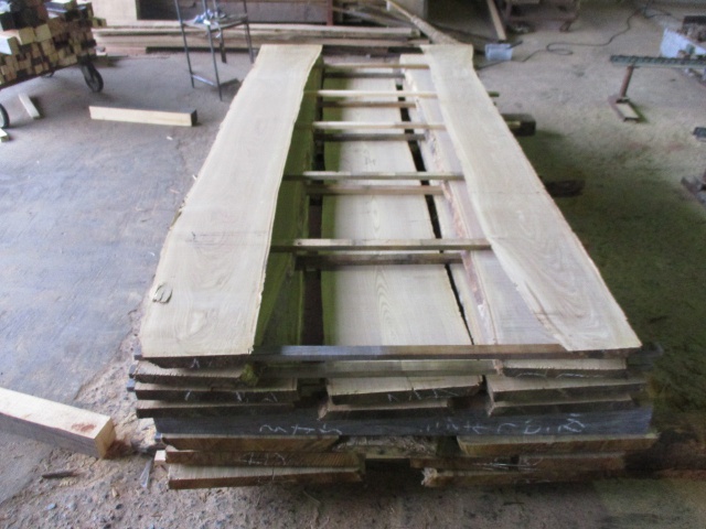 栗（クリ）　無垢材