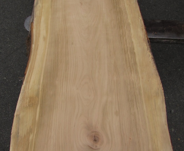 山桜（ヤマザクラ）　無垢材