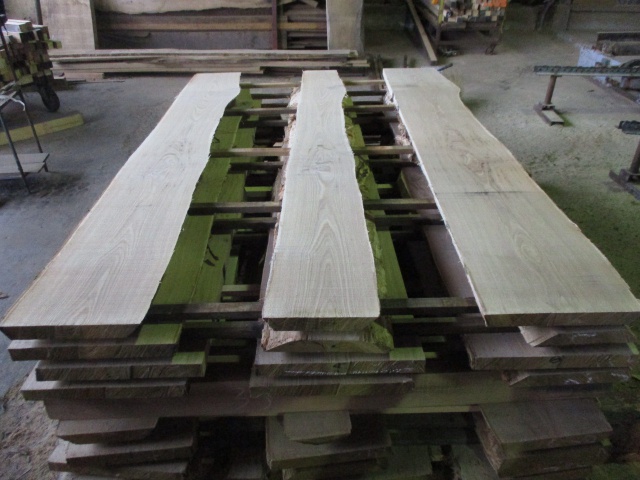 栗（クリ）　無垢材