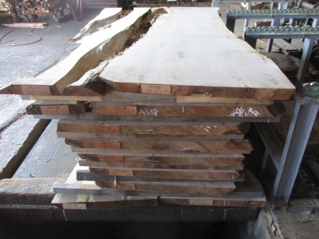 胡桃（クルミ）　無垢材