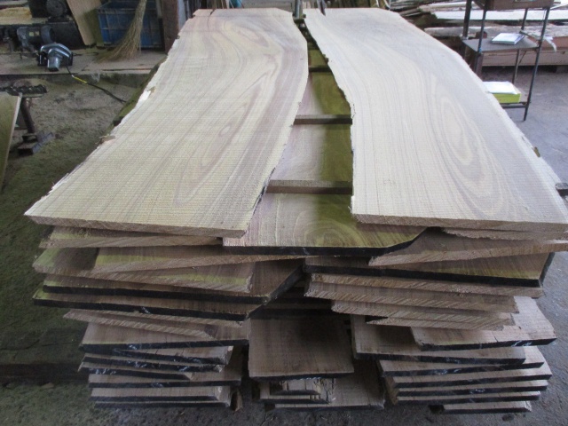 桐（キリ）　無垢材