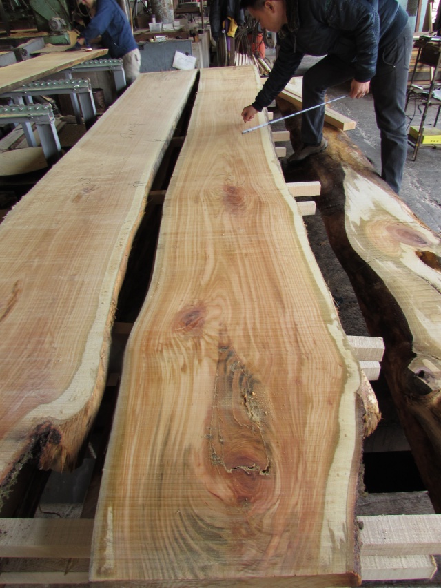 山桜（ヤマザクラ）　無垢材